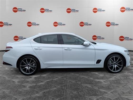 2025 Genesis G70 2.5T