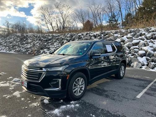 2022 Chevrolet Traverse LT Cloth