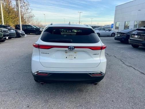 2024 Toyota Venza LE