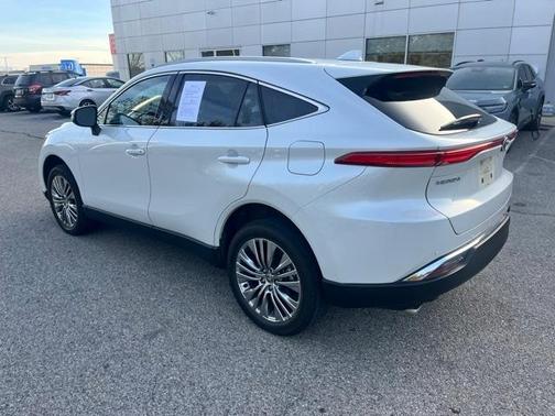 2024 Toyota Venza LE