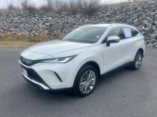 2024 Toyota Venza LE