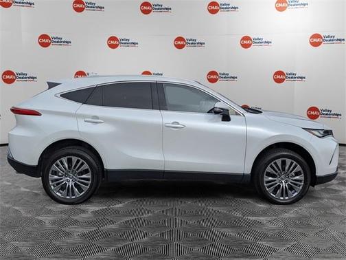 2024 Toyota Venza LE