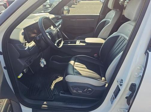 Snow White Pearl 2024 Kia EV9 GT-Line