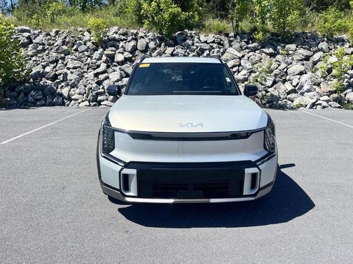 Ivory Silver 2024 Kia EV9 GT-Line