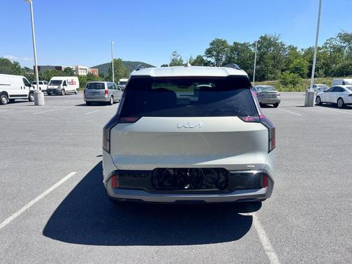 Ivory Silver 2024 Kia EV9 GT-Line