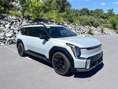 Ivory Silver 2024 Kia EV9 GT-Line