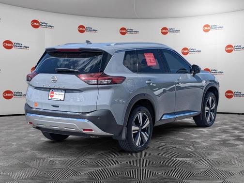 Boulder Gray Pearl 2023 Nissan Rogue Platinum