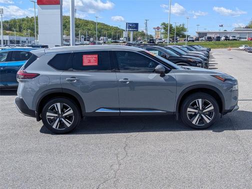 Boulder Gray Pearl 2023 Nissan Rogue Platinum