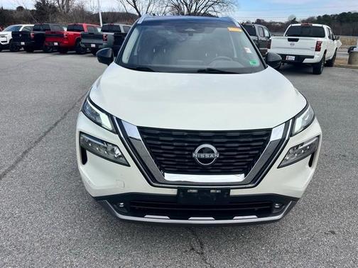 2022 Nissan Rogue SL