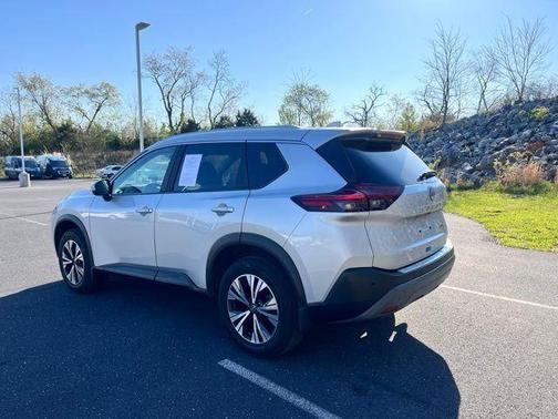 Brilliant Silver Metallic 2023 Nissan Rogue SV