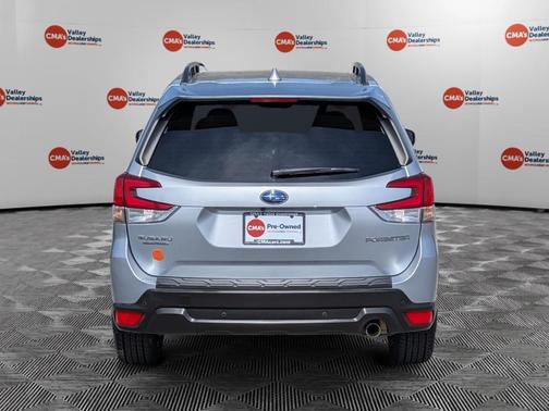 Ice Silver Metallic 2022 Subaru Forester Limited