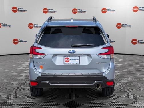 Ice Silver Metallic 2022 Subaru Forester Limited