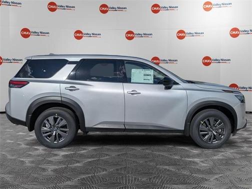 2025 Nissan Pathfinder S