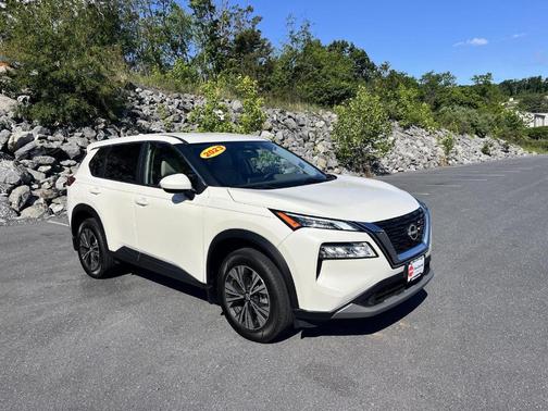 White 2023 Nissan Rogue SV