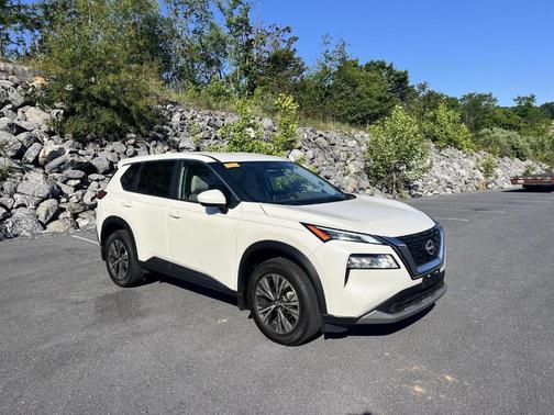 White 2023 Nissan Rogue SV