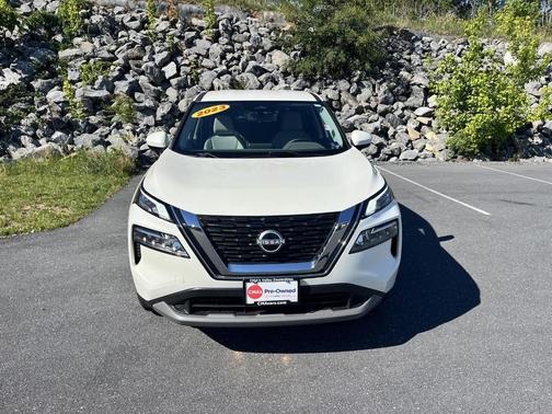 White 2023 Nissan Rogue SV
