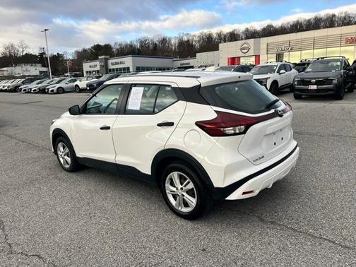 2022 Nissan Kicks S