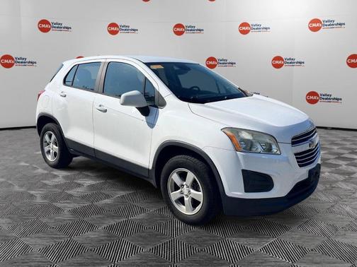 Summit White 2015 Chevrolet Trax LS