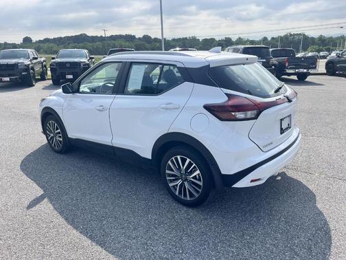 Fresh Powder 2024 Nissan Kicks SV