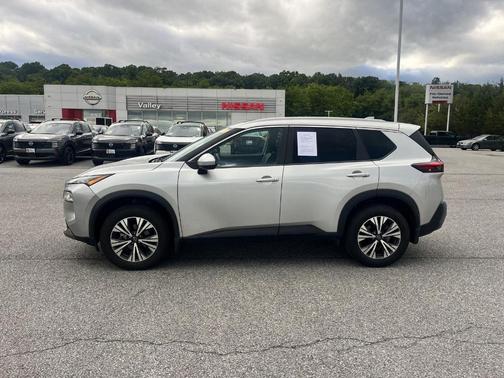 Brilliant Silver Metallic 2023 Nissan Rogue SV