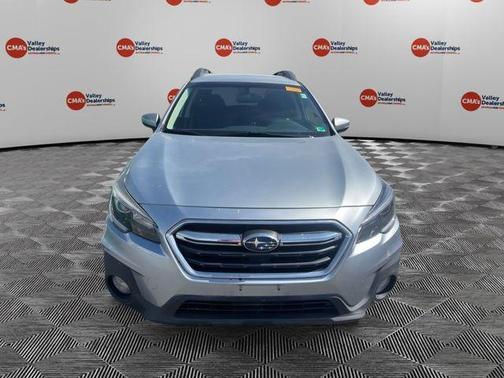 Ice Silver Metallic 2018 Subaru Outback 2.5i Premium