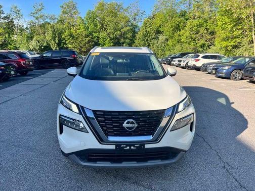 White 2023 Nissan Rogue SV