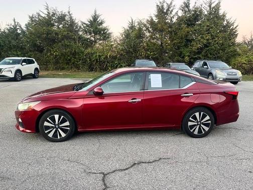 2022 Nissan Altima 2.5 SV