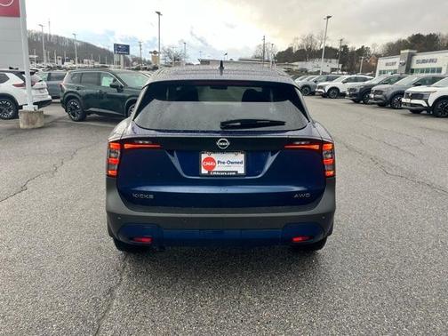 2025 Nissan Kicks SV