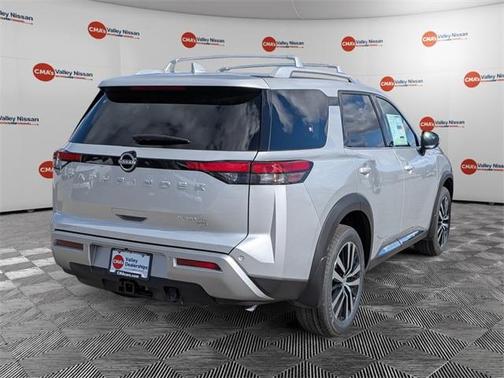 2025 Nissan Pathfinder Platinum