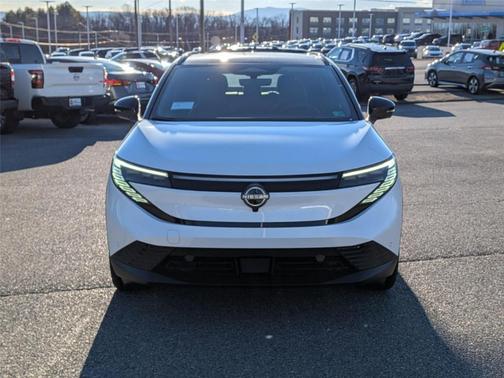 White / Black 2026 Nissan Leaf PLATINUM+