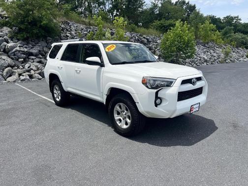 Super White 2019 Toyota 4Runner SR5