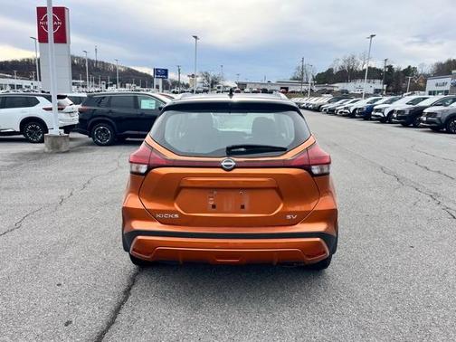 2022 Nissan Kicks SV