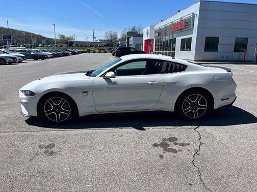 Oxford White 2019 Ford Mustang EcoBoost