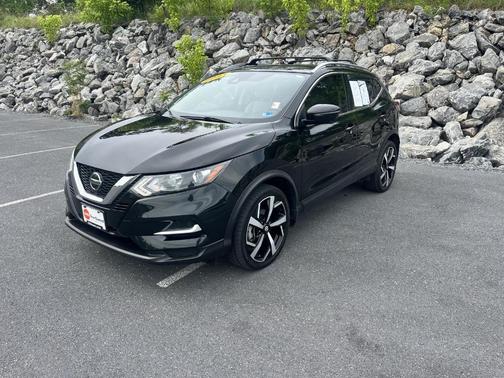 Magnetic Black 2021 Nissan Rogue Sport SL