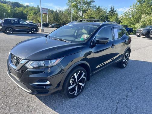 Magnetic Black 2021 Nissan Rogue Sport SL