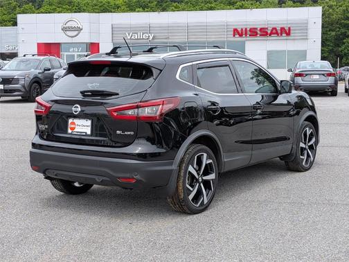 Magnetic Black 2021 Nissan Rogue Sport SL