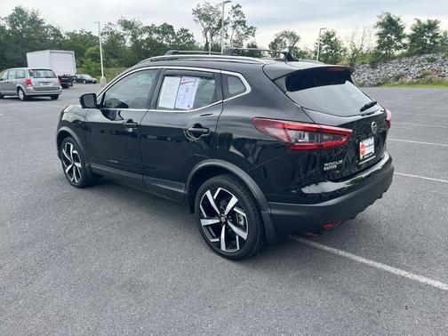 Magnetic Black 2021 Nissan Rogue Sport SL
