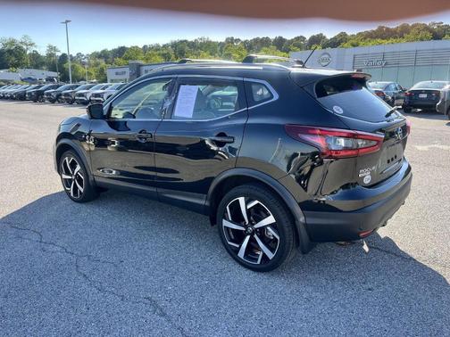 Magnetic Black 2021 Nissan Rogue Sport SL