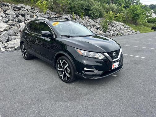 Magnetic Black 2021 Nissan Rogue Sport SL