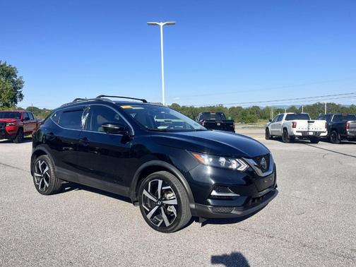 Magnetic Black 2021 Nissan Rogue Sport SL