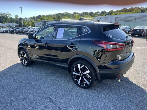 Magnetic Black 2021 Nissan Rogue Sport SL