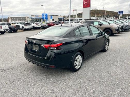 2022 Nissan Versa S
