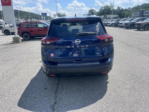 Deep Ocean Blue 2025 Nissan Rogue SV