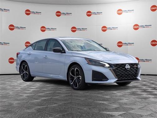 2025 Nissan Altima SR