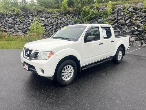 Glacier White 2018 Nissan Frontier SV
