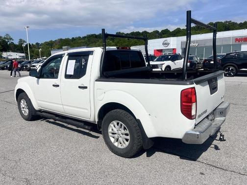 Glacier White 2018 Nissan Frontier SV