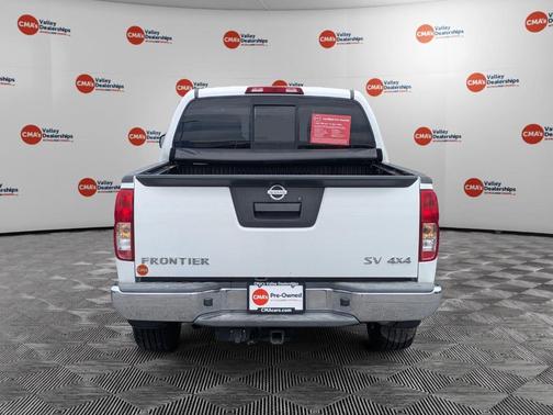 Glacier White 2018 Nissan Frontier SV
