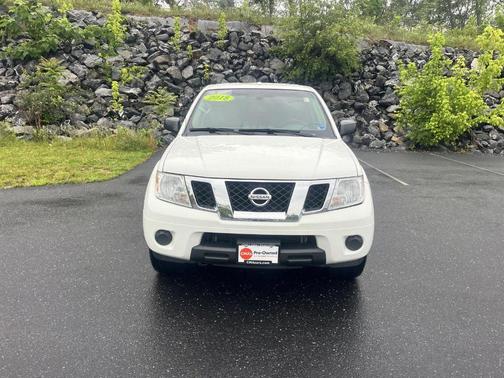 Glacier White 2018 Nissan Frontier SV
