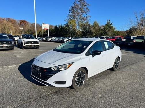 2024 Nissan Versa 1.6 SR