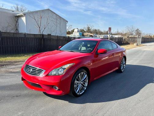 2011 INFINITI G37x Base